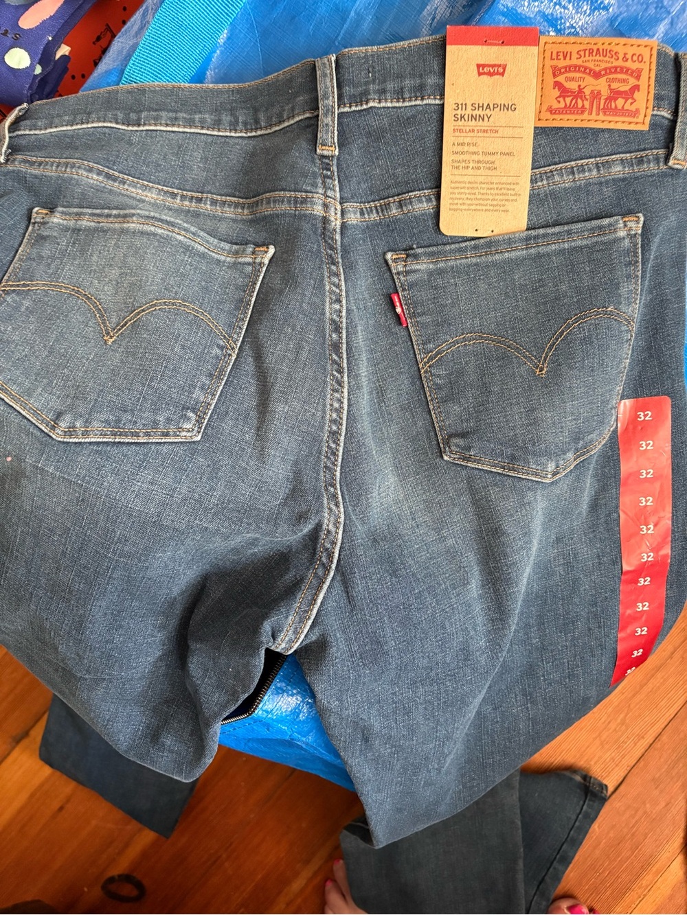 Levi's Skinny Jeans in Dark Blue Wash so soft n comfy